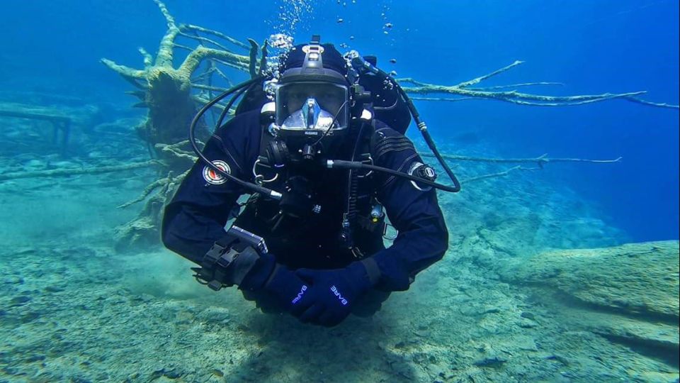 Unter Wasser: Polizeitaucher Jens Reuter trainiert für besondere Einsätze